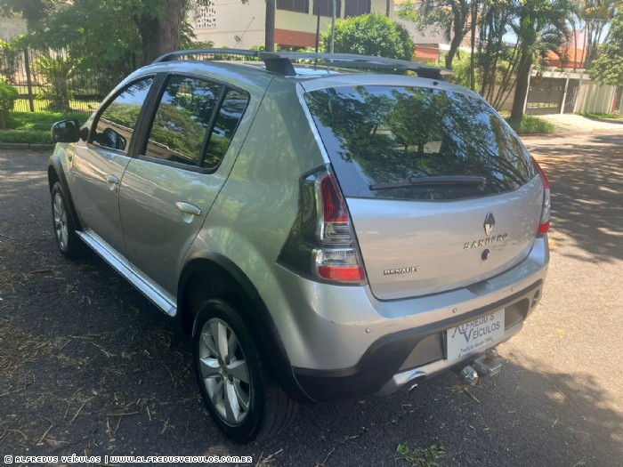 Renault SANDERO STEPWAY AUTOMTICO 2013/2013